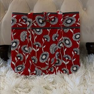 NEVER USED! Vera Bradley tote, 3 interior pockets